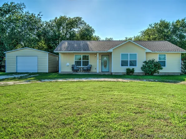 302 N Cottonwood Cir, Stratford, OK 74872