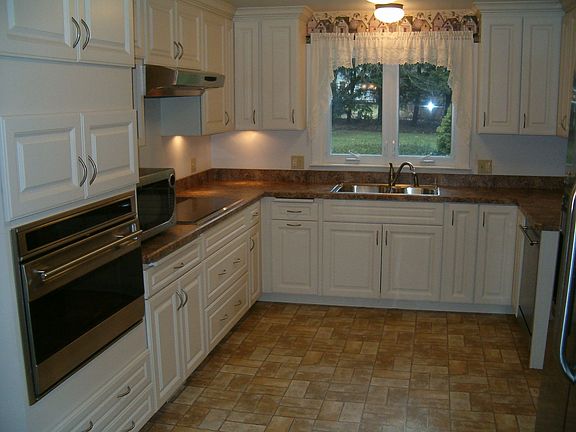 3rd image of 4013 Whippoorwill Way