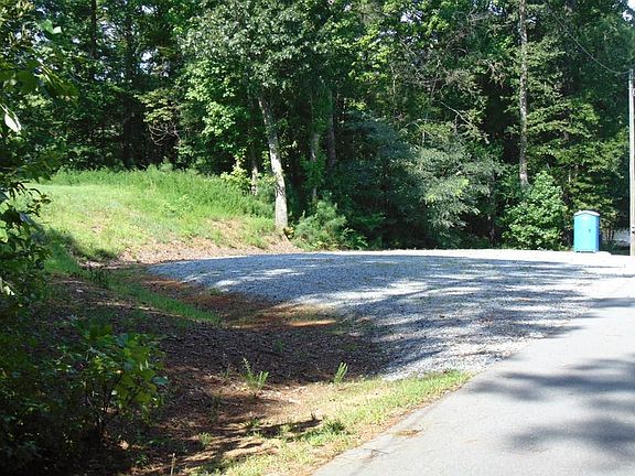 5th image of 12 Halyard Dr