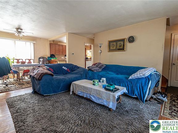 4th image of 2127 W Main St