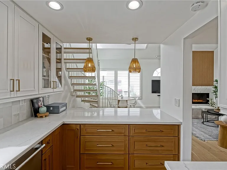 320 Marine Ave — Photo 24