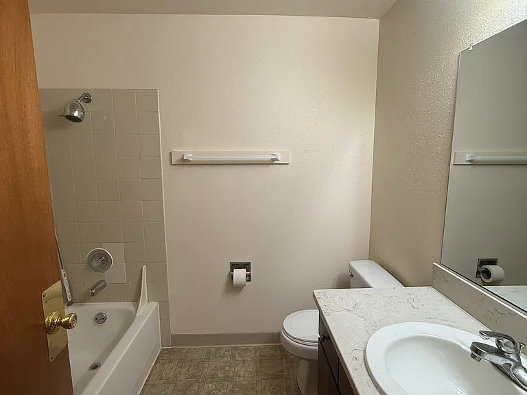 Full bathroom, other view.