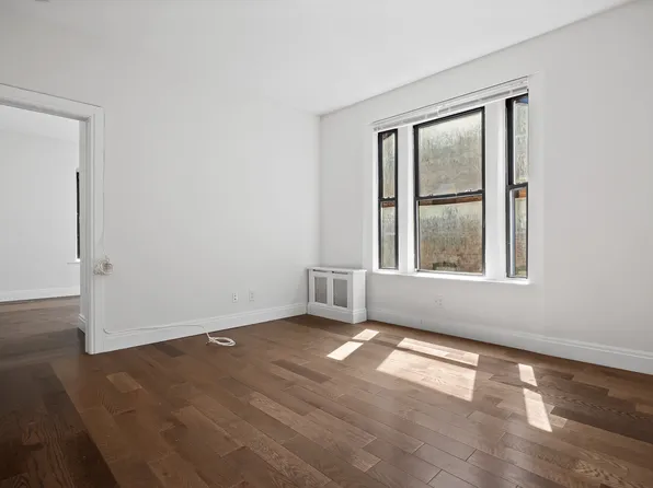 526 West 111th Street image 2 of 16