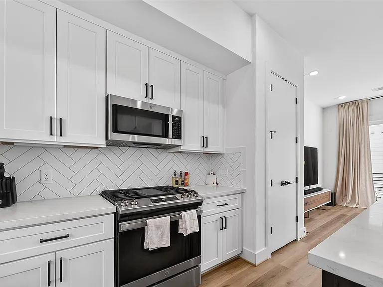 4804 Elysian St #C — Photo 15
