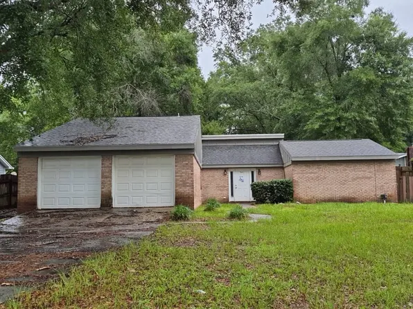 3137 Connector Dr, Tallahassee, FL 32303