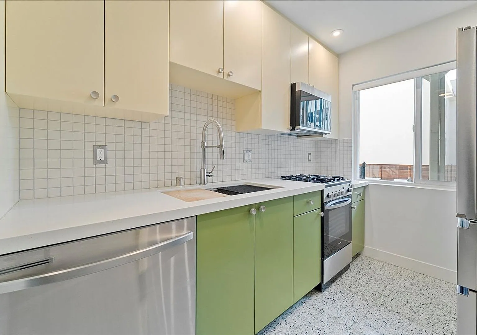 6615 Franklin Ave. — Photo 2