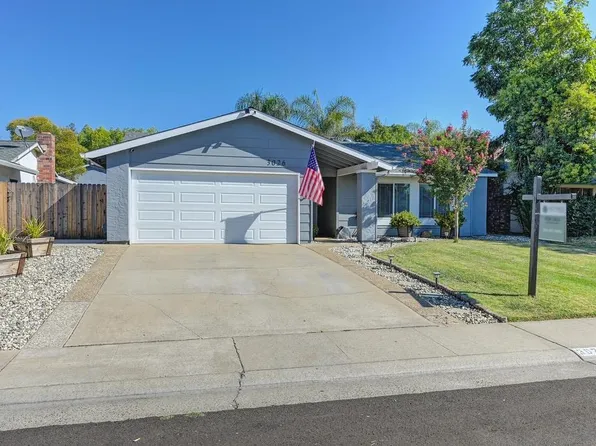 3026 Rosemont Dr, Sacramento, CA 95826