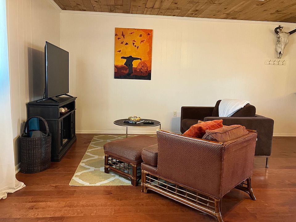 1st image of 623 Evangeline Dr