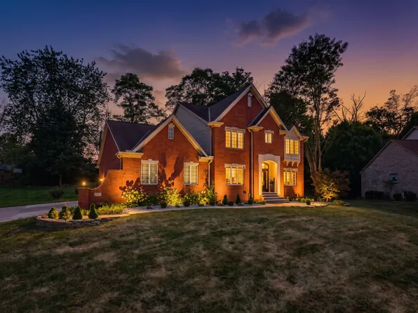 1525 Trophy Ct, Florence, KY 41042