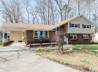 16 Leeds Ct, Mebane, NC 27302