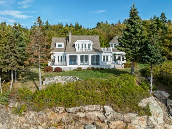 26 Miradon Lane, Southport, ME 04576