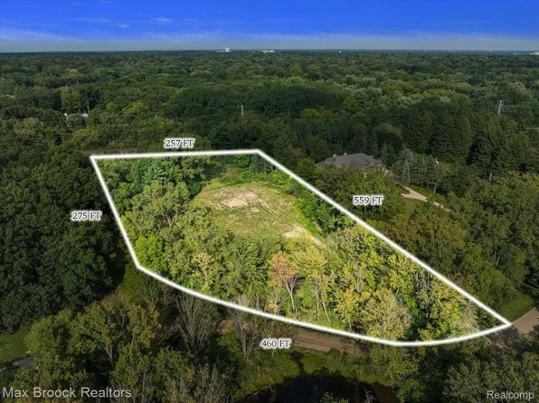 4675 Avondale Ter, Bloomfield Hills, MI 48304
