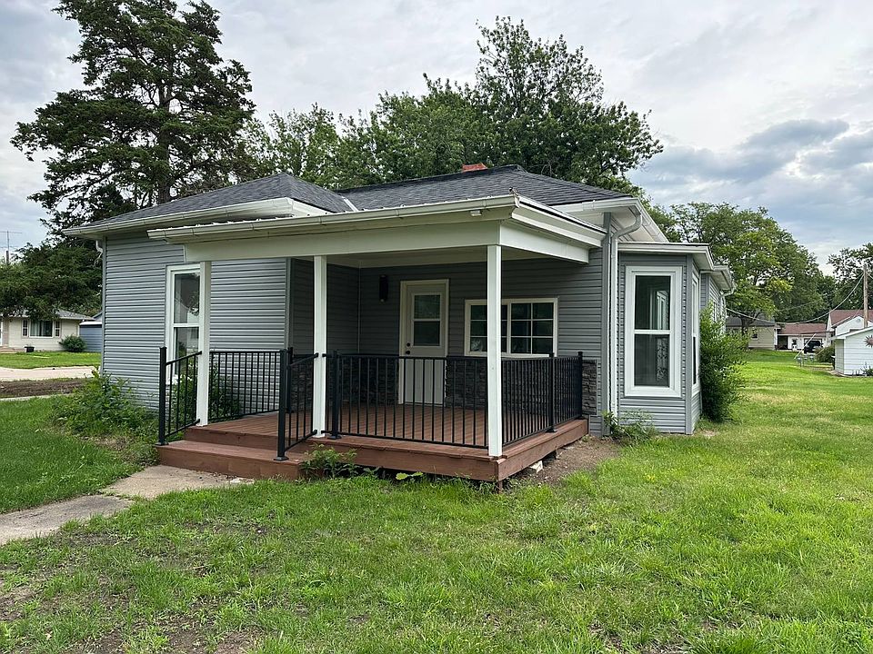 1st image of 240 N 6th St