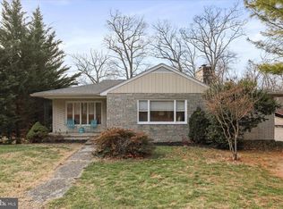 9714 Crystal Falls Dr, Hagerstown, MD