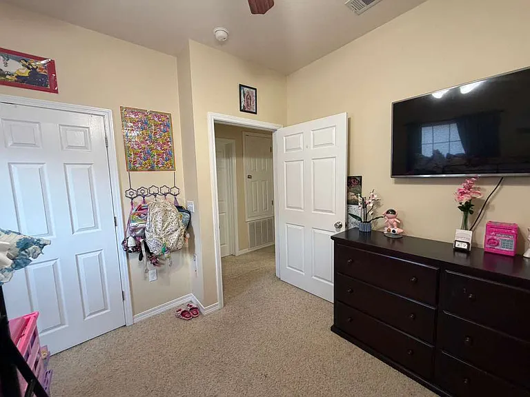 1529 Bentley Cir — Photo 15