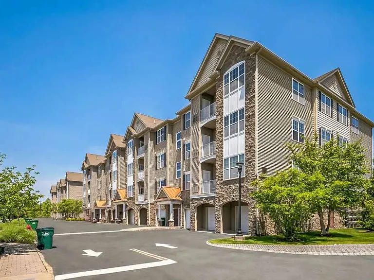 RiverBend at Wappingers Falls Apartments — Photo 12