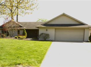8824 Gatewood Dr, North Ridgeville, OH