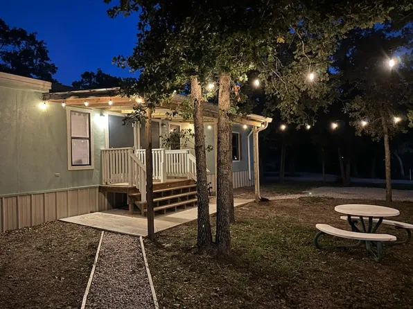5585 Straub Rd, College Station, TX