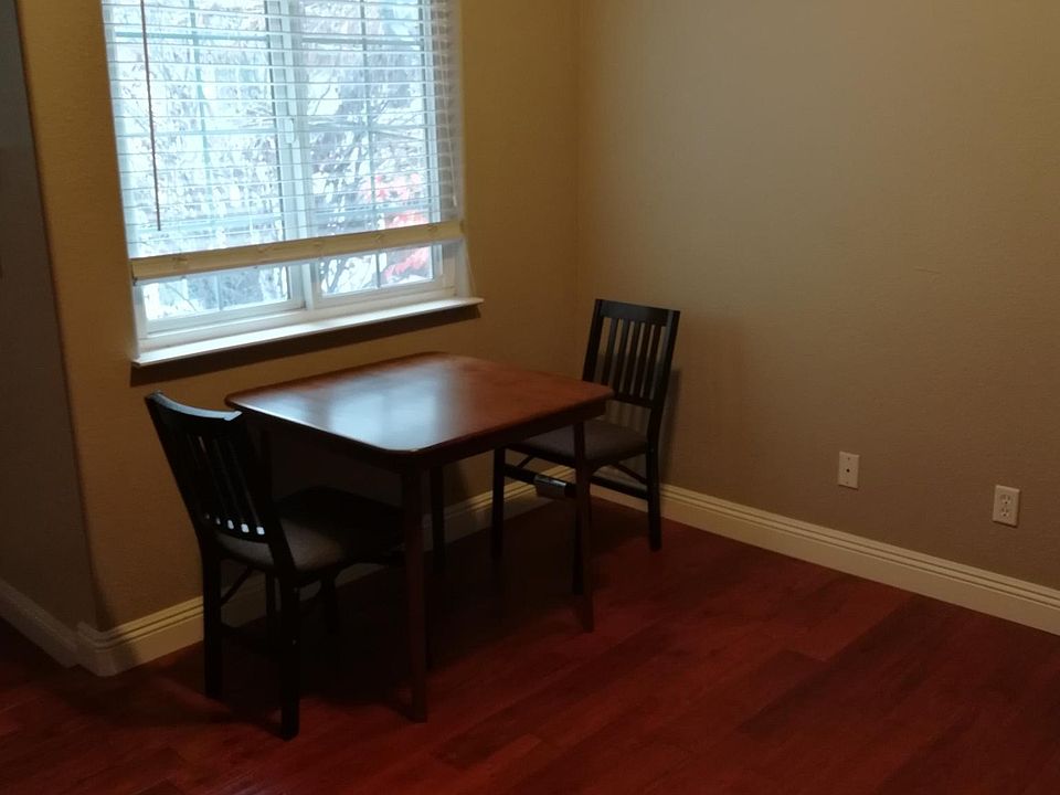 2nd image of 1925 Rock Springs Dr #3