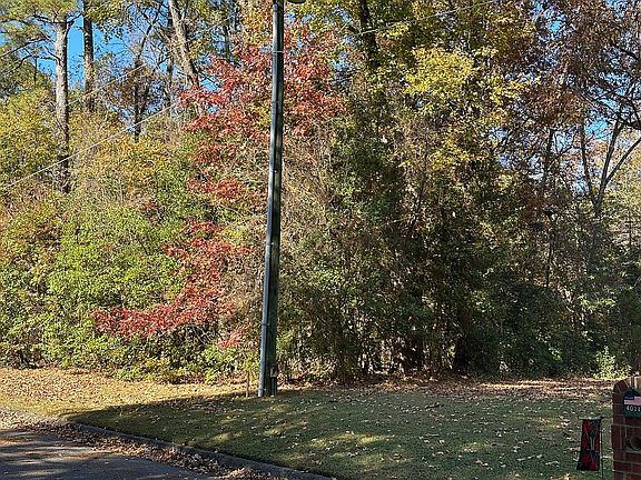 4th image of 4015 Arcadia Ct