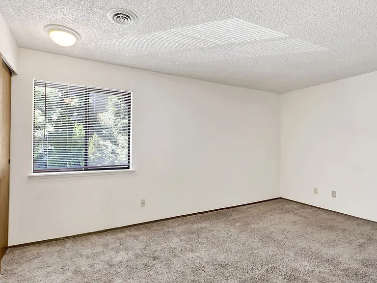 316 Elwood Ct #320 — Photo 15