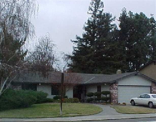 1st image of 915 N Slalom Dr