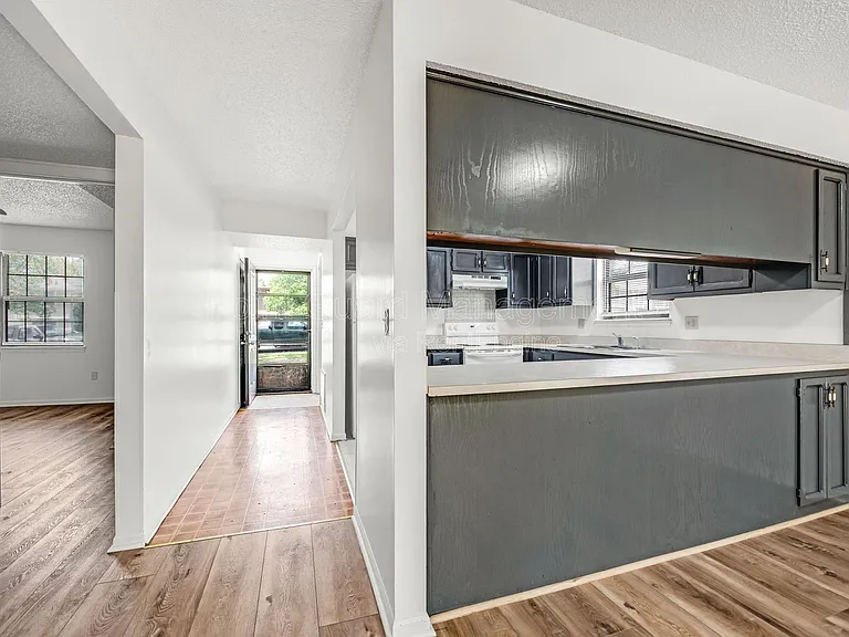 7009 N Chas Dr — Photo 41