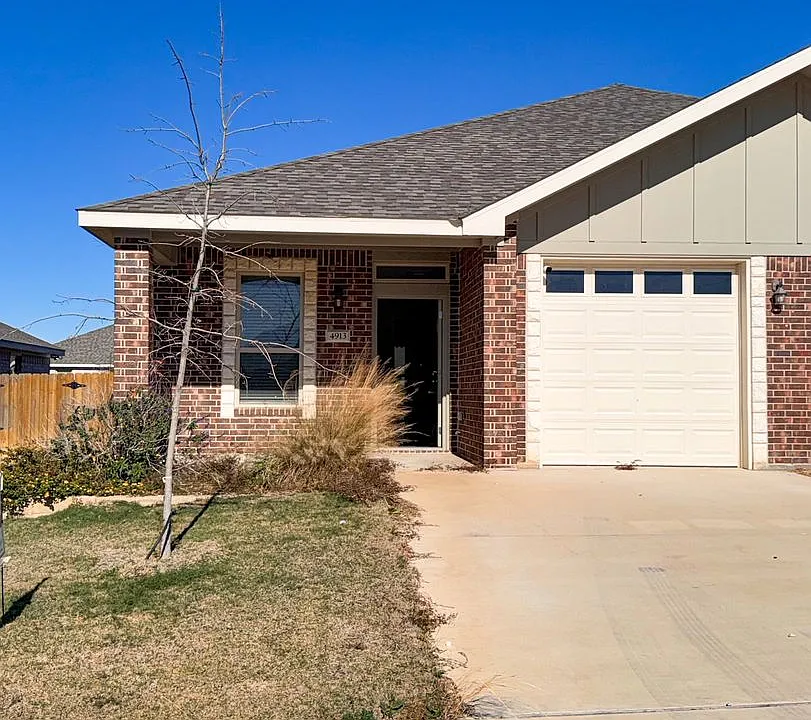 4913 Rose Garden Loop