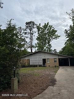 1st image of 2227 Crabapple Dr