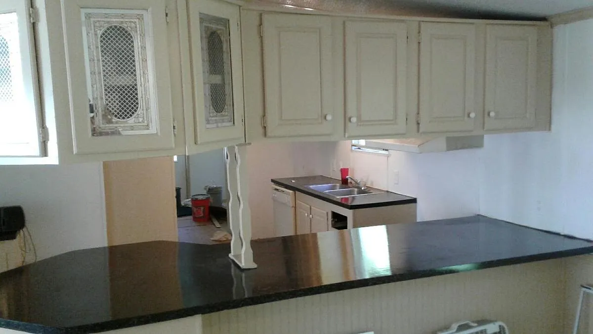 3 bed, 1500 sqft, $1,300 — Photo 4