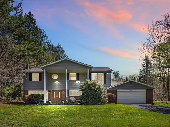 1217 Lovi Rd, Freedom, PA 15042