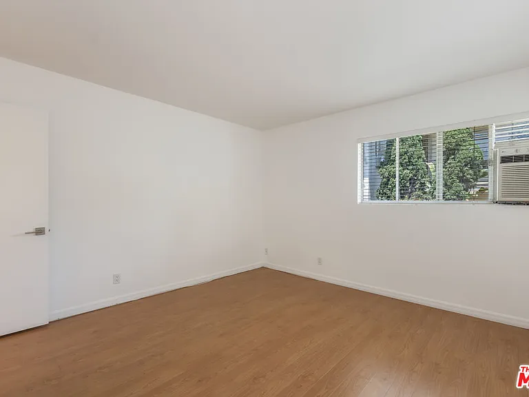 1411 N Harper Ave #6 — Photo 36