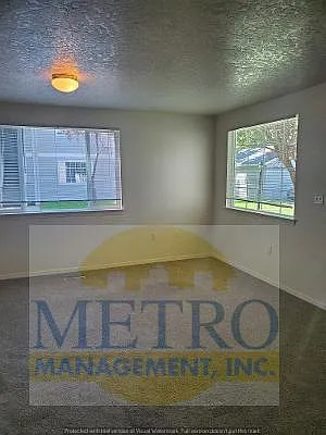 2 bed, 1000 sqft, $1,695 — Photo 2