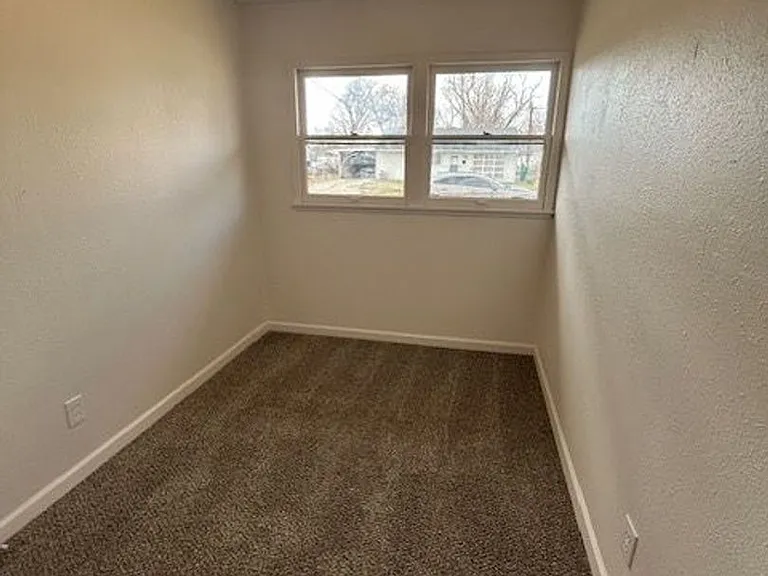 6 Delores Dr — Photo 3