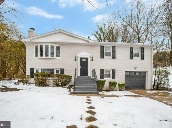 6611 Pepin Dr, Upper Marlboro, MD 20772