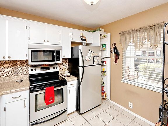4th image of 5265 E Bay Dr APT 413