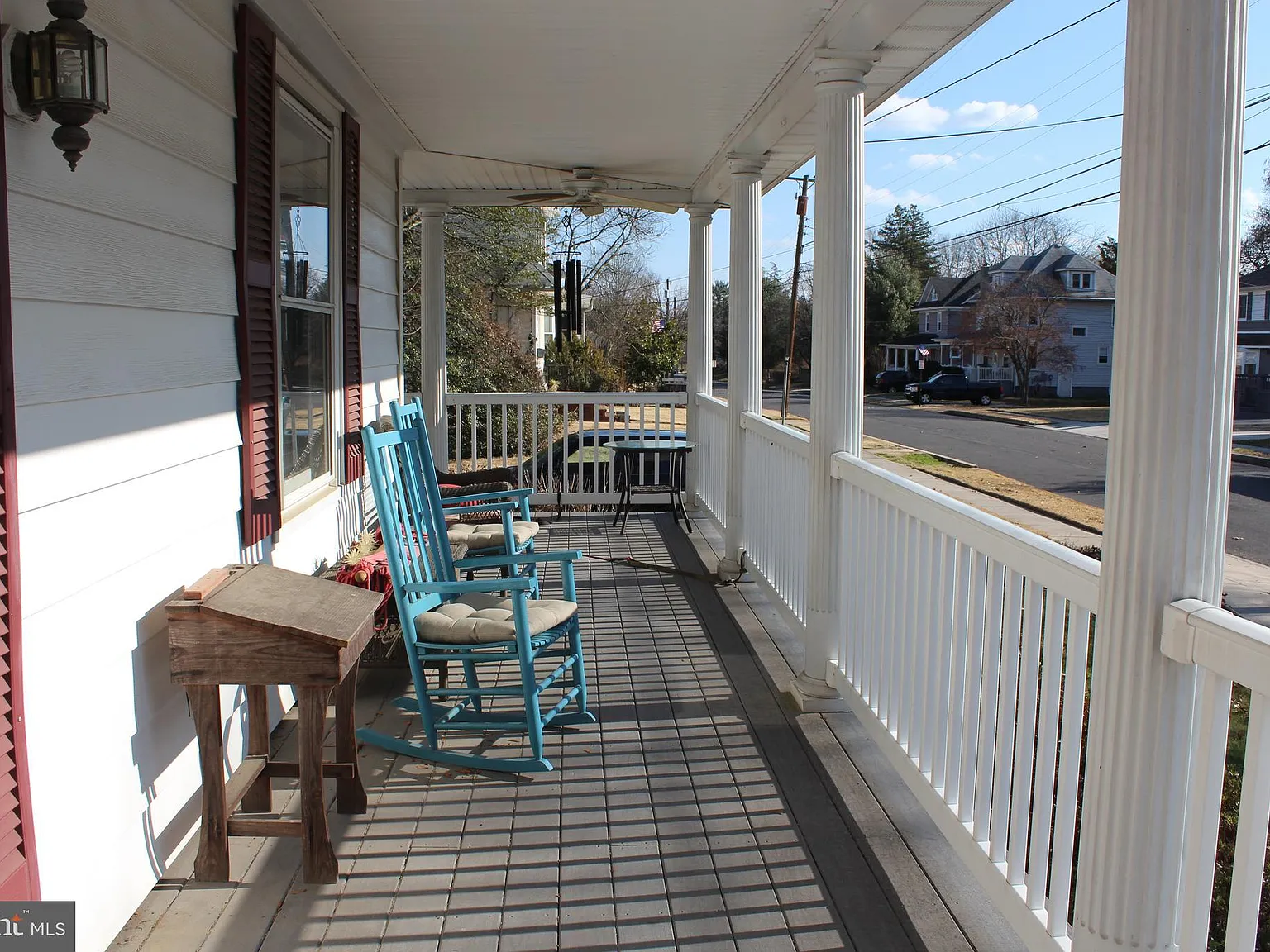 6 bed, 2095 sqft, $3,300 — Photo 3