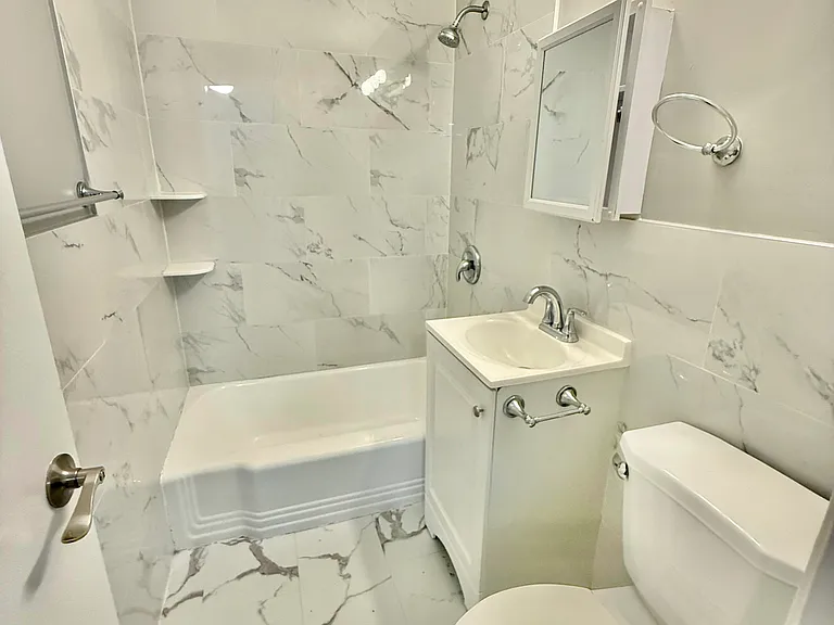 305 Grant St #2 — Photo 6