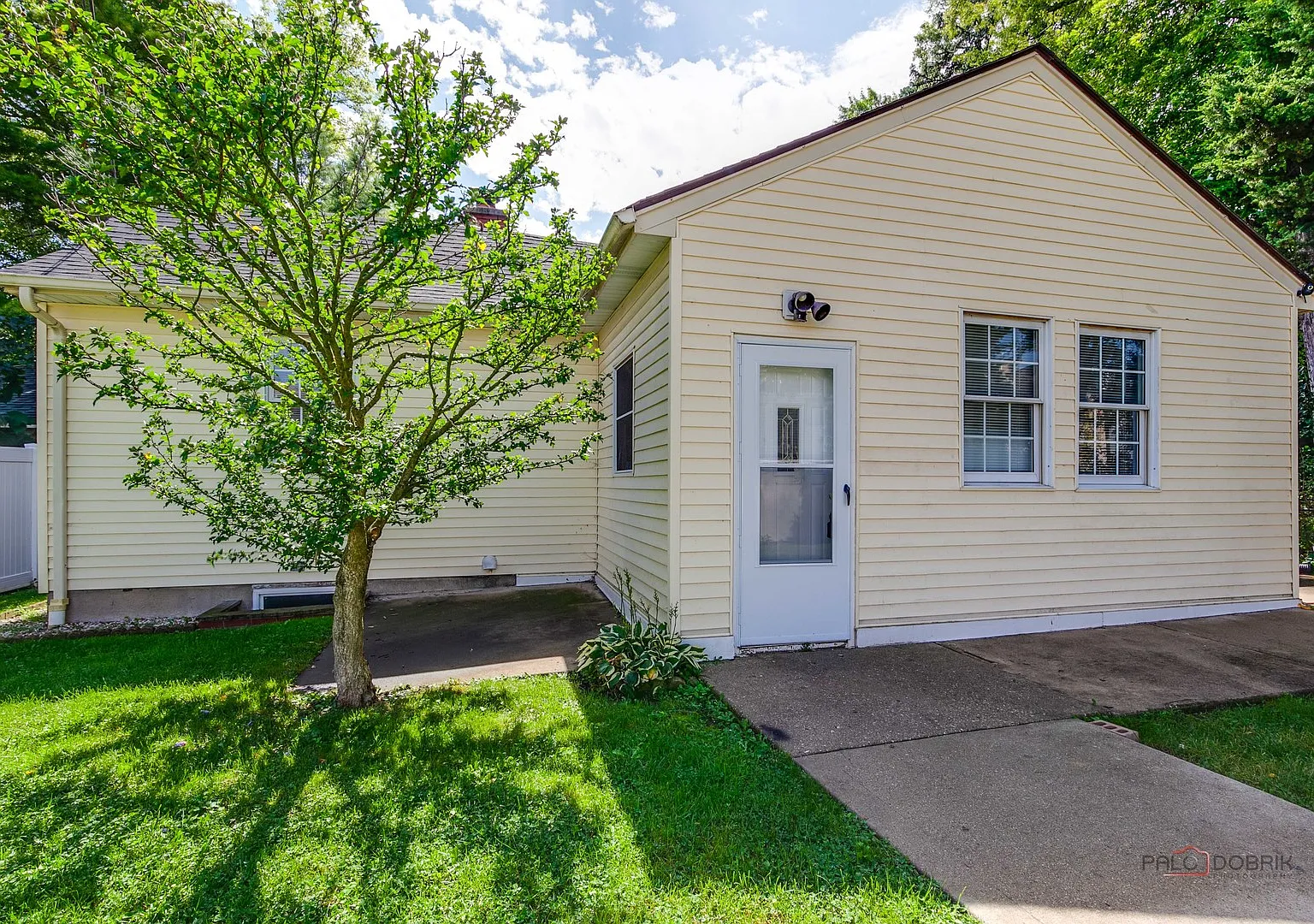 2 bed, $2,200 — Photo 3