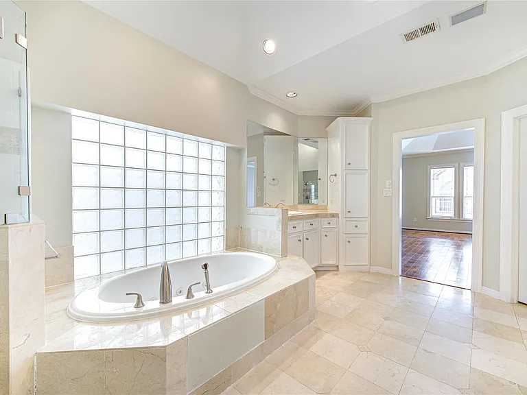 2124 Nantucket Dr #A — Photo 20