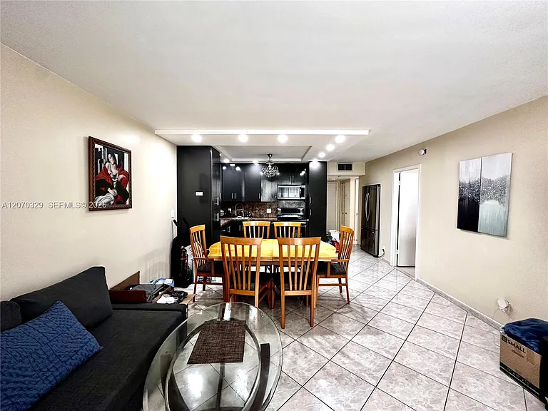 1817 S Ocean Dr #823 — Photo 5