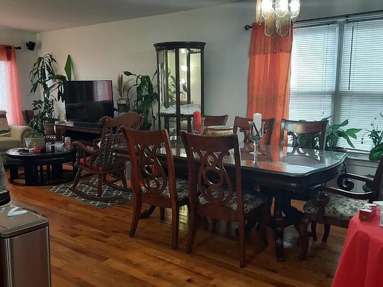 446 Marshall St #2 — Photo 5