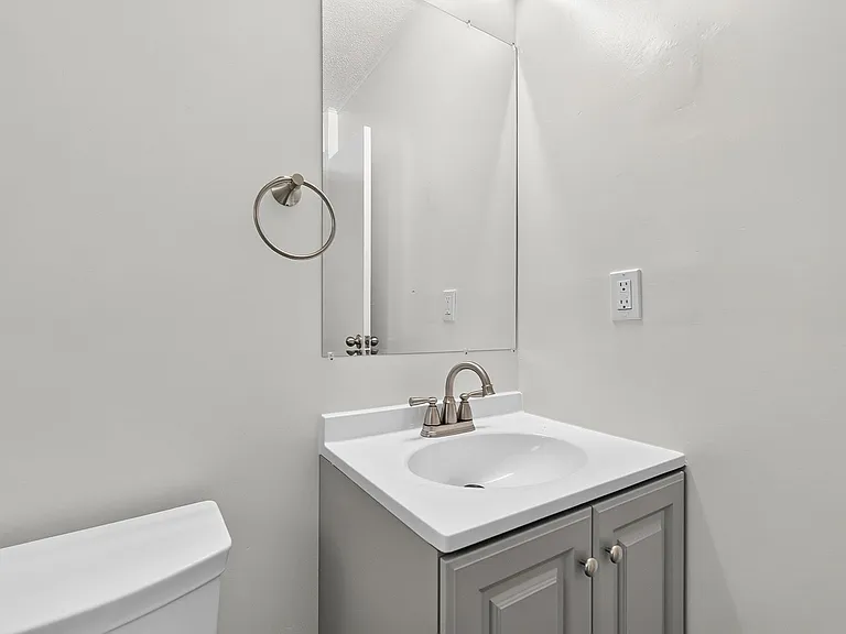 5168 Mapleridge Dr — Photo 20
