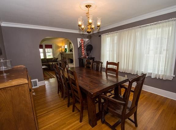3rd image of 1202 Sunnymede Ave