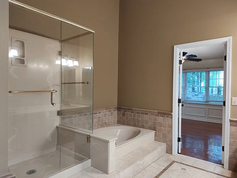 7235 Kinsmore Ln — Photo 29