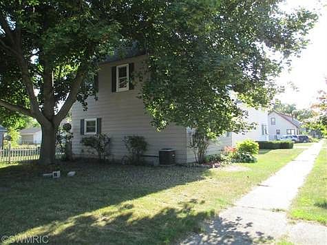 1st image of 410 4th St