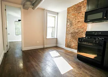 Rented by Empire Deeds LLC 