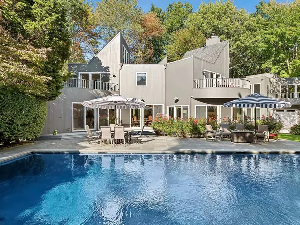 2587 Deerfield Rd, Sag Harbor, NY 11963