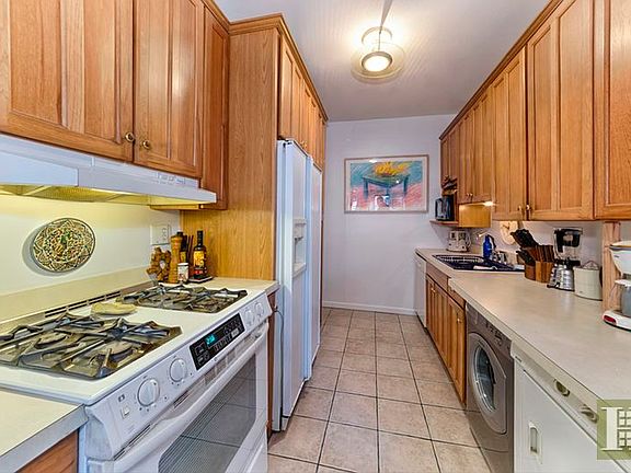 4th image of 229 W 97th St APT 5D