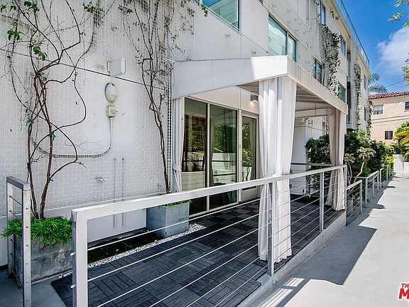 4th image of 1345 Havenhurst Dr #4